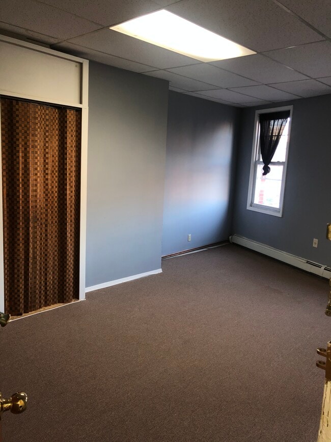 Foto del edificio - 9324 Corona Ave