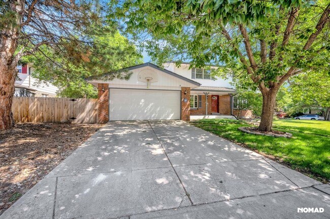 Building Photo - Spacious 5BR House in Highlands 460