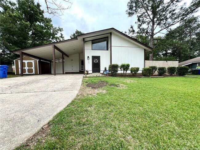 Foto del edificio - 5728 McDougal Dr