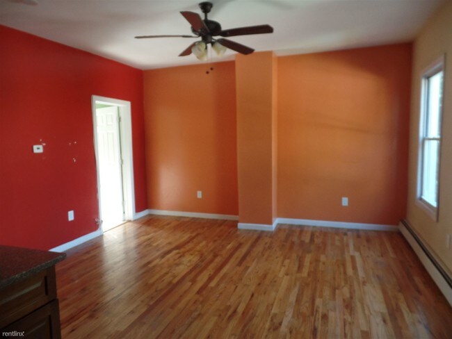Foto del edificio - 576 E 22nd St