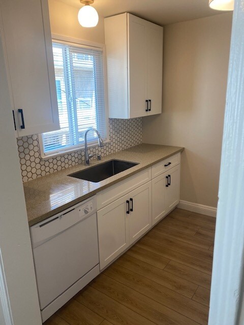 Building Photo - 1416 Hermosa Ave