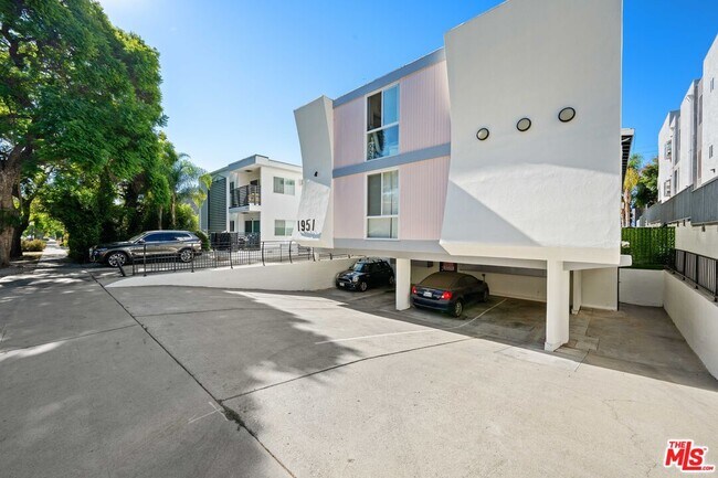 Foto del edificio - 1951 Selby Ave