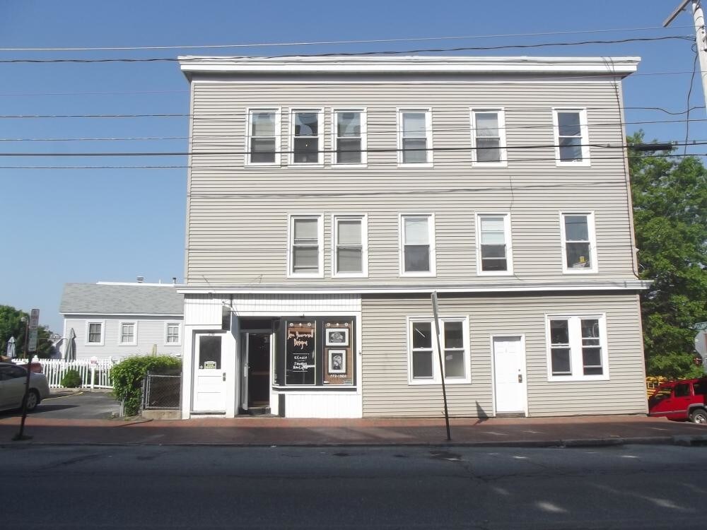 Primary Photo - 76 Washington Ave
