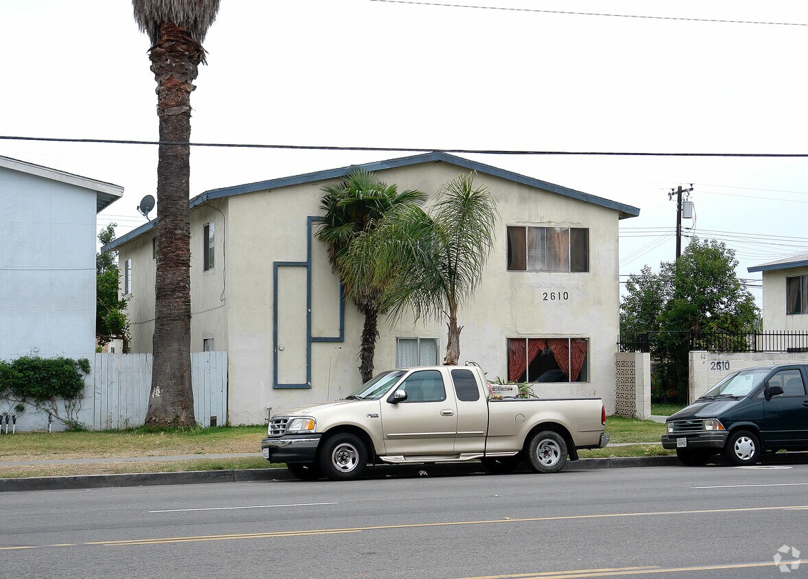 Building Photo - 2610 Mcfadden Ave