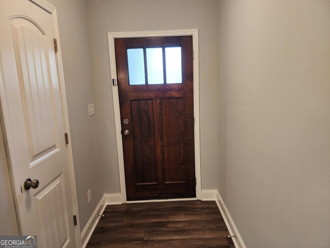 Foto del edificio - 154 Summer Grove Ln