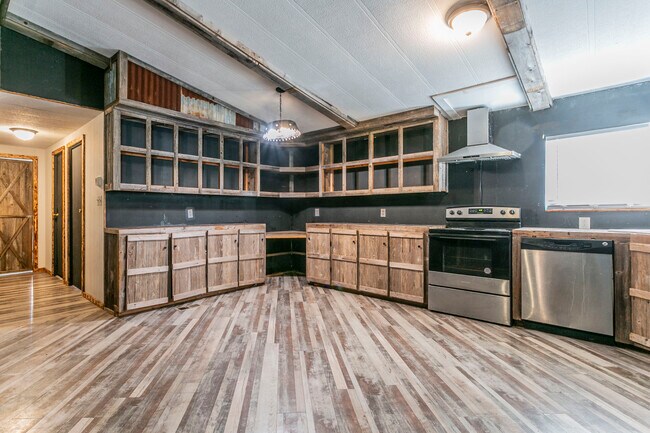 Building Photo - 6384 FM 485