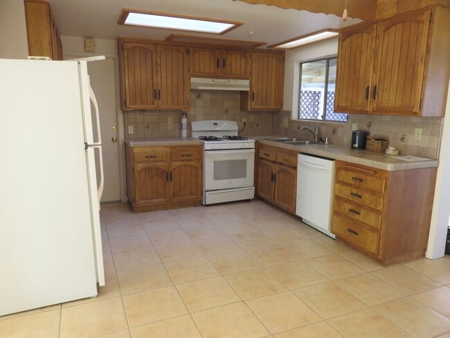 Foto del edificio - 4bd/2bath Crestview Terrace Home available in Lompoc