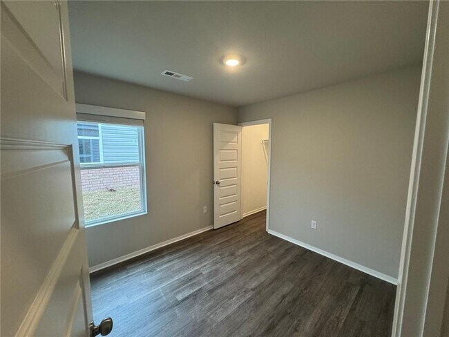 Foto del edificio - 6509 NW Vandergriff St