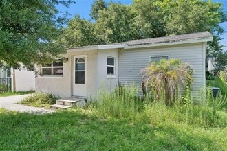 Building Photo - 5000 Huppel Ave