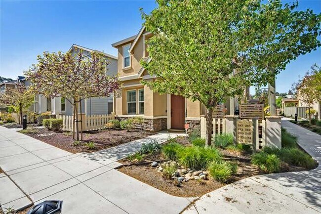 Photo - 217 Southpark Ct House