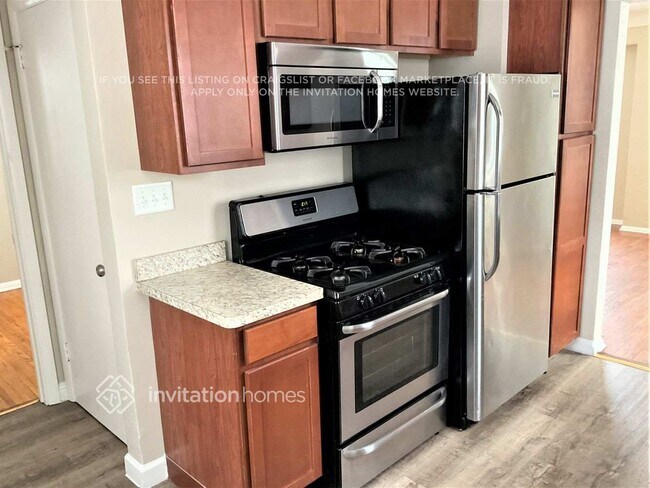 Foto del edificio - 875 Iroquois Ave