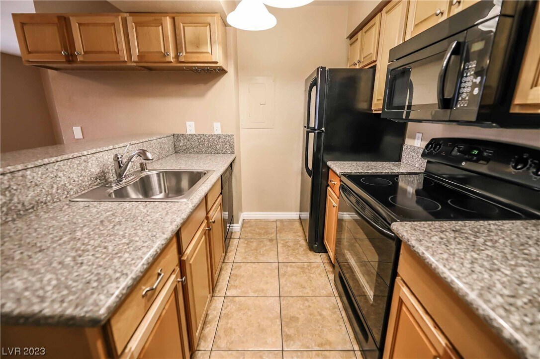2221 W Bonanza Rd Unit 94, Las Vegas, NV 89106 Condo for Rent in Las