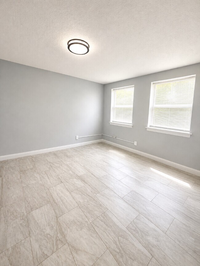 Foto del edificio - 3115 Bracken Woods Ln