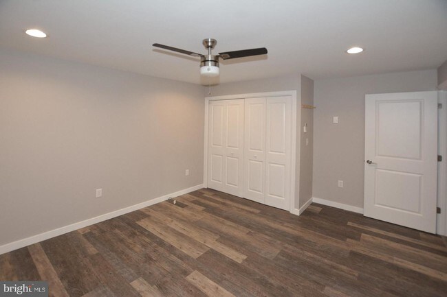 Foto del edificio - 229 N Kent St