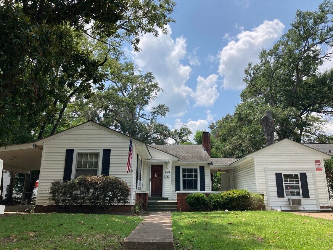 1315 Garner St, Nacogdoches, TX 75961 House Rental in Nacogdoches, TX