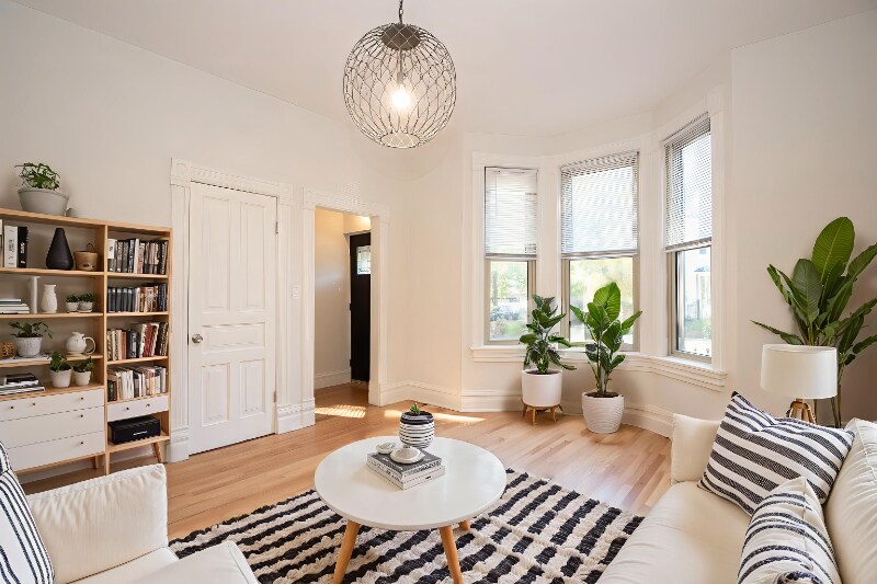 Foto principal - 2176 N Maplewood Ave