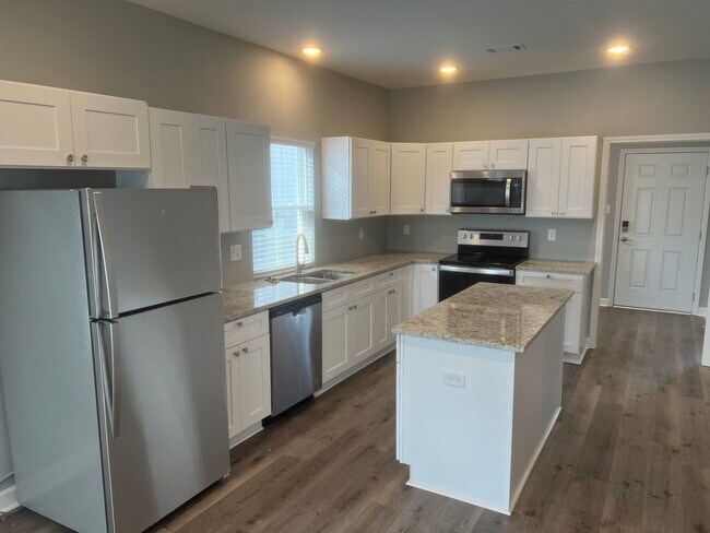 Foto del edificio - 3 Bed 3 Bath Home