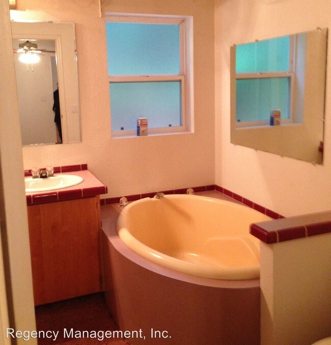 Building Photo - 19805 SE Summertime Dr