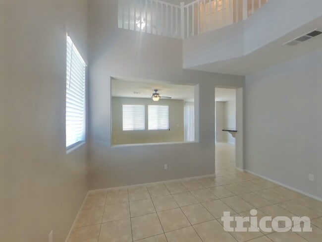 Building Photo - 9436 Santana Siesta Ave