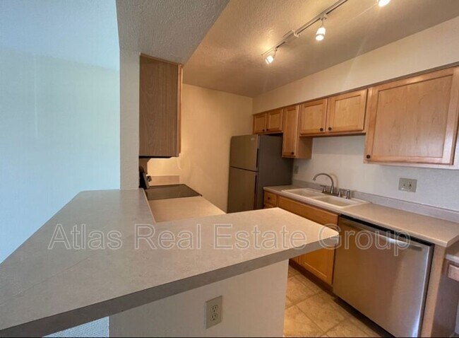 Building Photo - 9170 E Arbor Cir