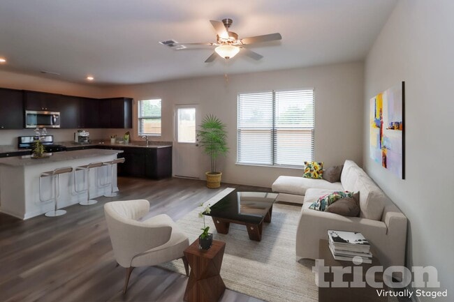 Foto del edificio - 805 Clark Dr