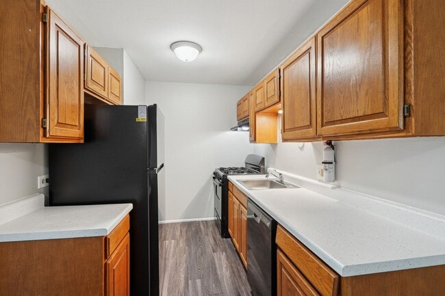 Building Photo - Linden Park Apartments
