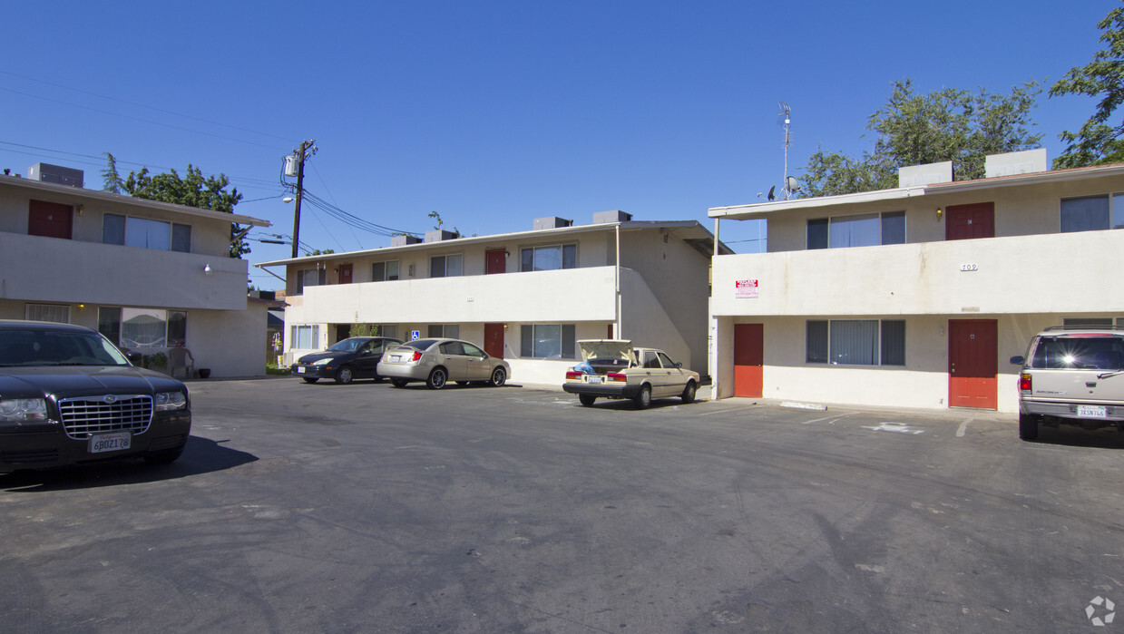 Parking Area - Oleander Gardens