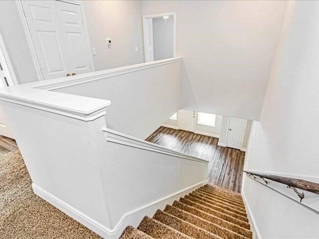 Building Photo - 9314 Sundown Dr