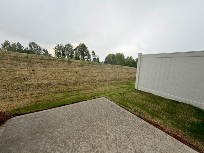Building Photo - 844 Pine Cone Ln