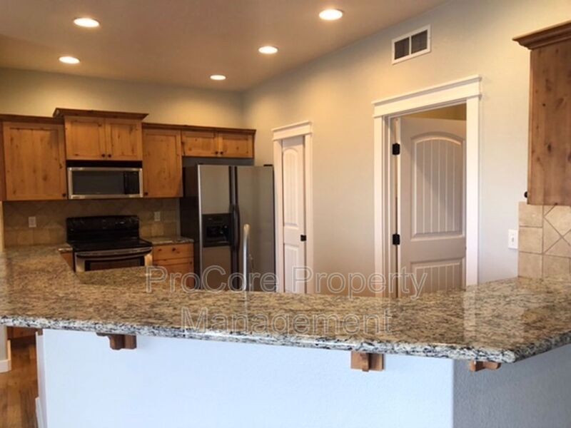 Primary Photo - 3077 N Christian Way