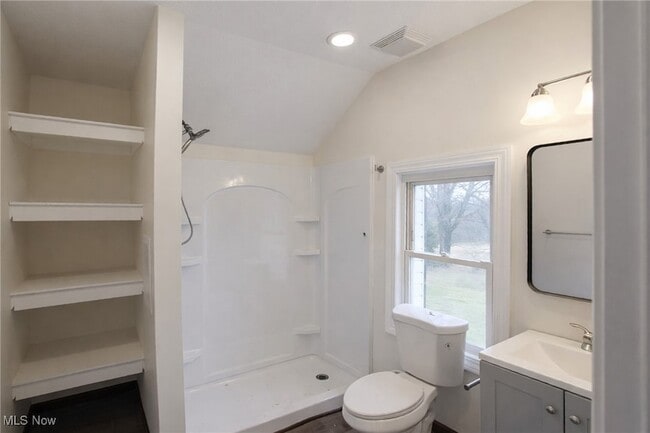 Foto del edificio - 7349 Tippecanoe Rd