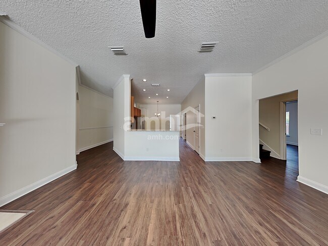 Building Photo - 2405 Park Ridge Drive