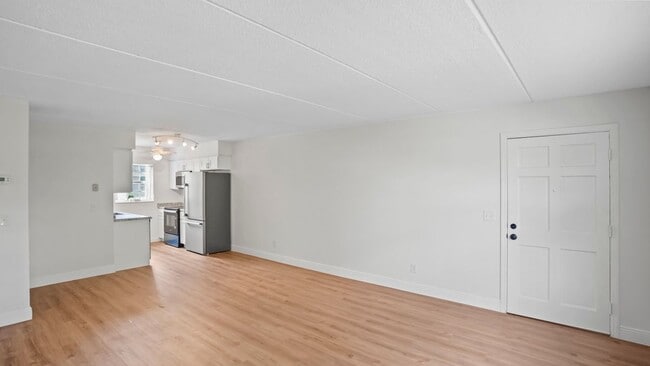 Building Photo - 1100 E Caroline St