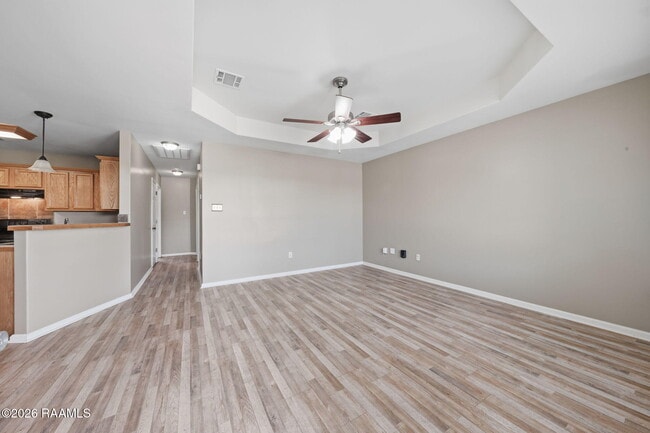 Building Photo - 1422 Southport Blvd