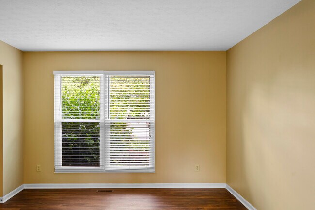 Foto del edificio - 1637 Cantebury Ln