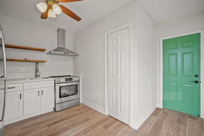 Building Photo - 422 Kanuga Dr