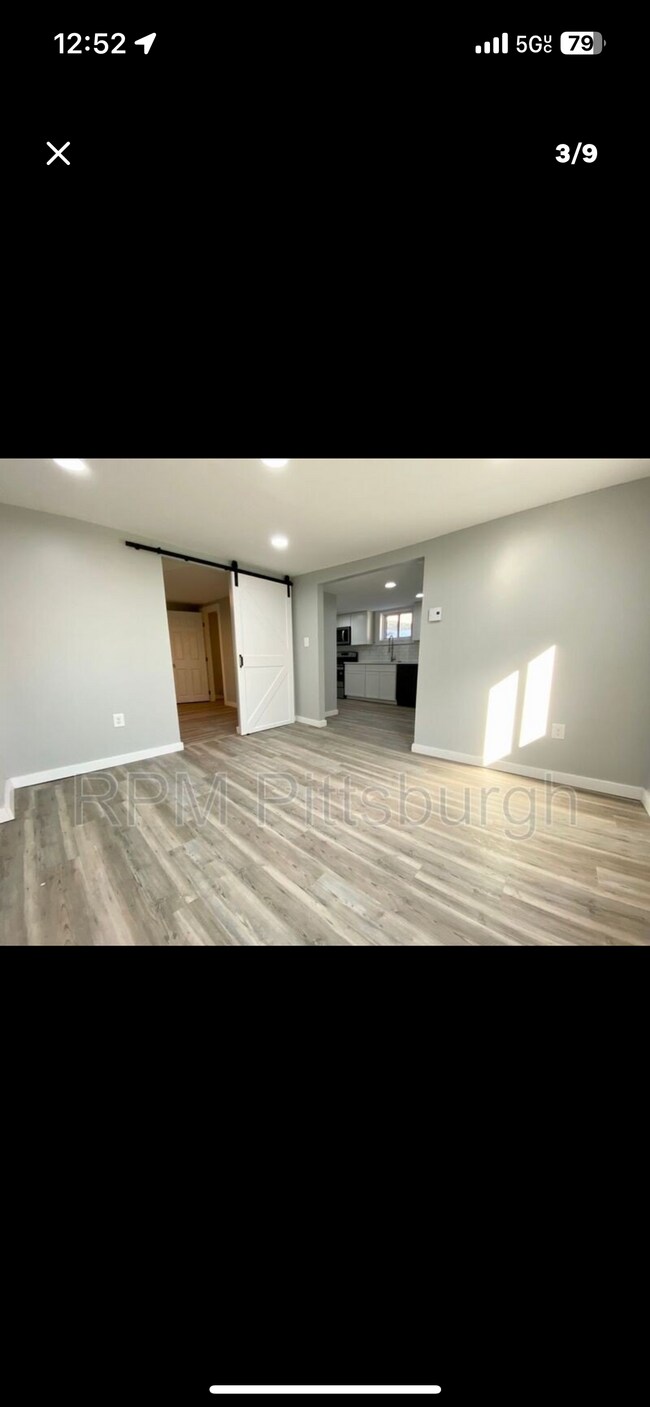 Foto del edificio - 6630 Library Rd