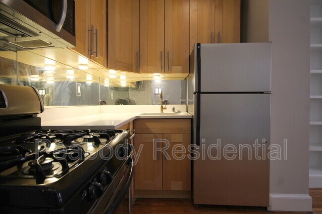 Building Photo - 1809 Riggs Pl NW