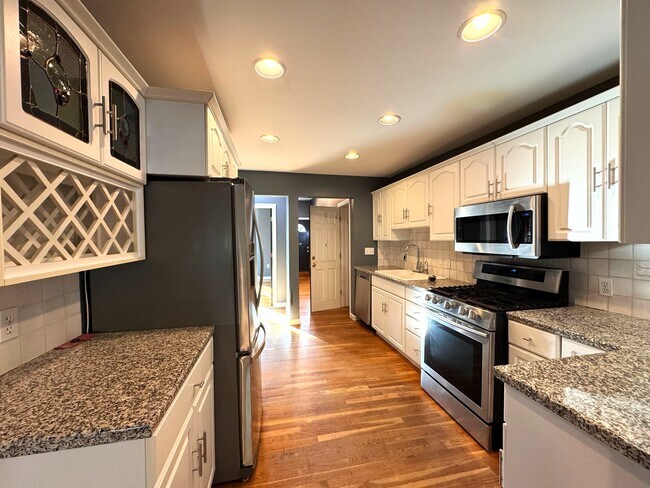 Foto del edificio - 37 Homer Ave