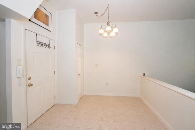 Building Photo - 1526 Mt Vernon St