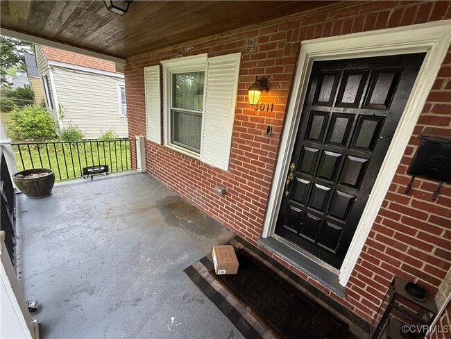 Building Photo - 3011 Napoleon St