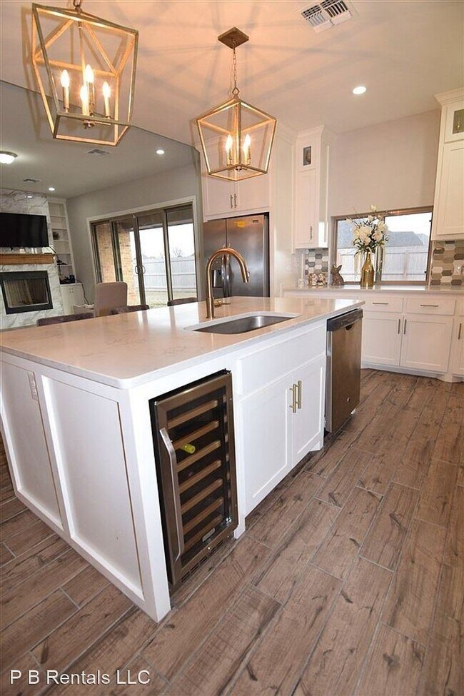 Foto del edificio - 4001 Mossy Oak Dr
