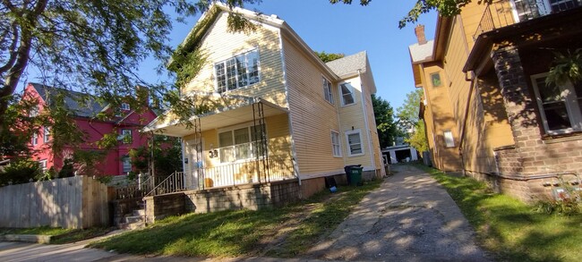 Building Photo - 39 Fargo Ave