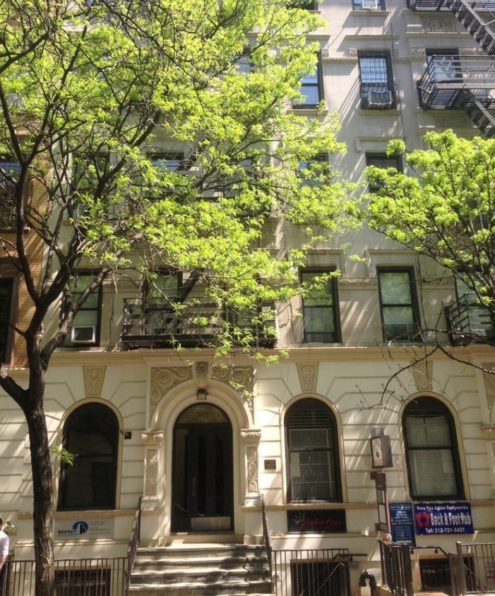 Vista a la calle - 207 W 80th St