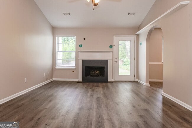 Building Photo - 317 Brookside Dr