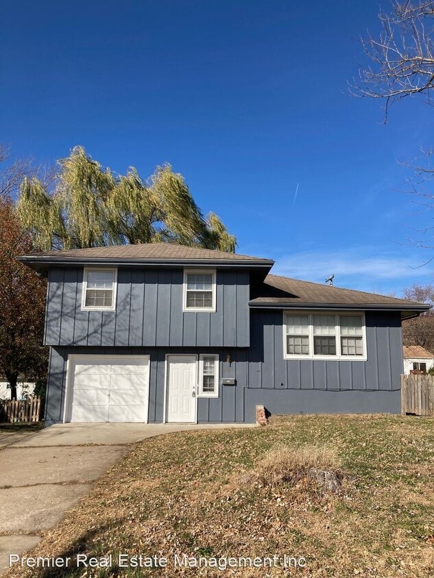 2 br, 2 bath House 6304 E 150th Terrace House Rental in Grandview