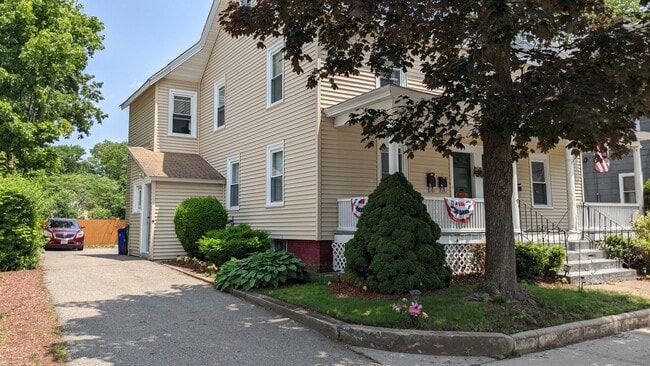 Building Photo - 10 Gustin Ave