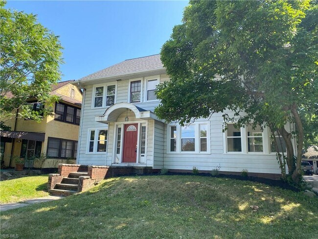 Building Photo - 10407 Clifton Blvd