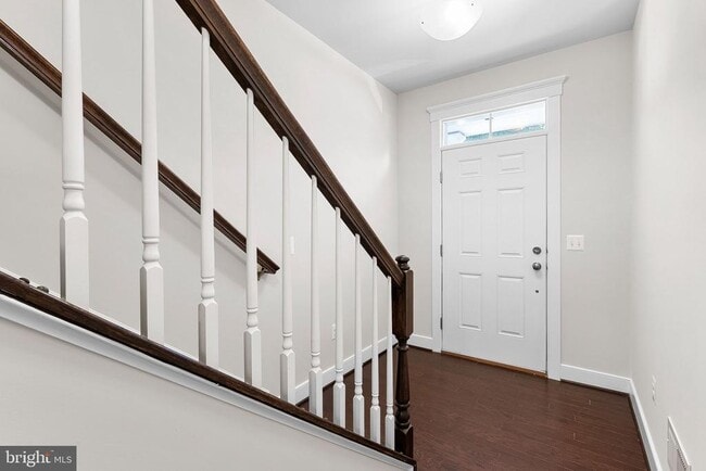 Building Photo - 207 Miles Hawk Terrace