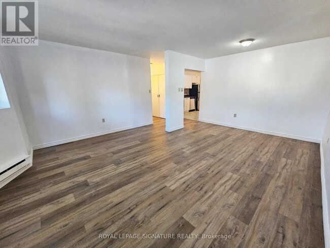 Building Photo - 10 Ivy Ave
